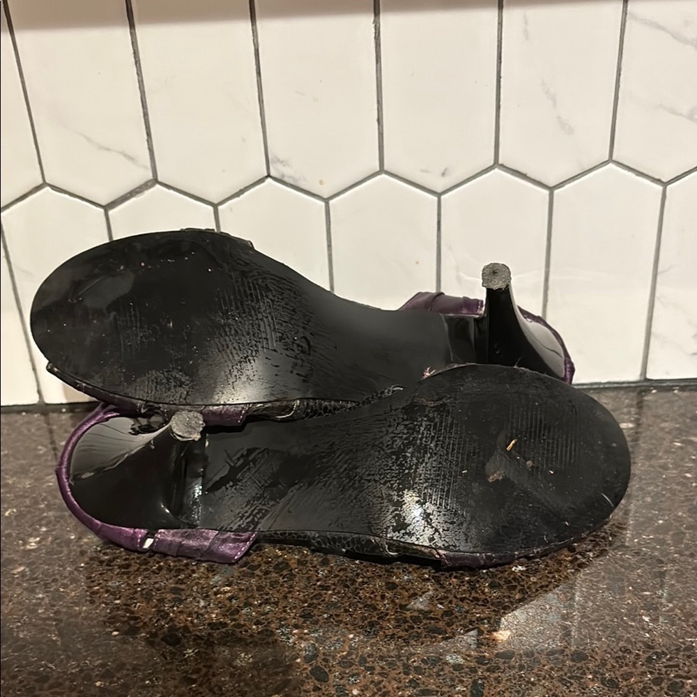 Jessica Elegant Purple and Black Women's Heels, size 7 - Picture 9 of 10